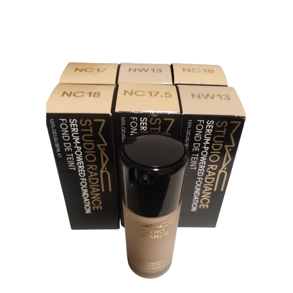 MAC COSMETICS STUDIO RADIANCE Serum Powered Foundation NC17 24HR Hydration
•